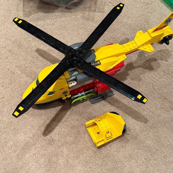 Lego helicopter - Picture 1 of 2